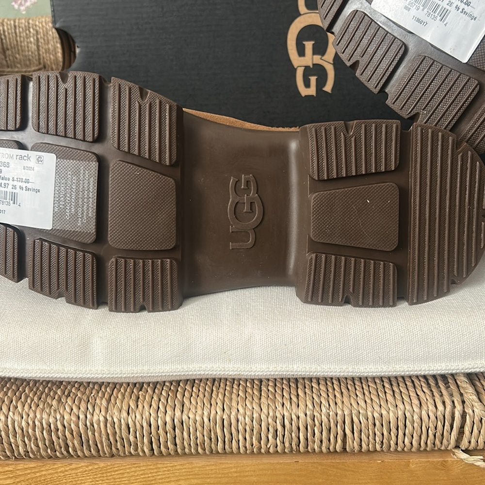 Ugg mens waterproof suede boot - Picture 3 of 7